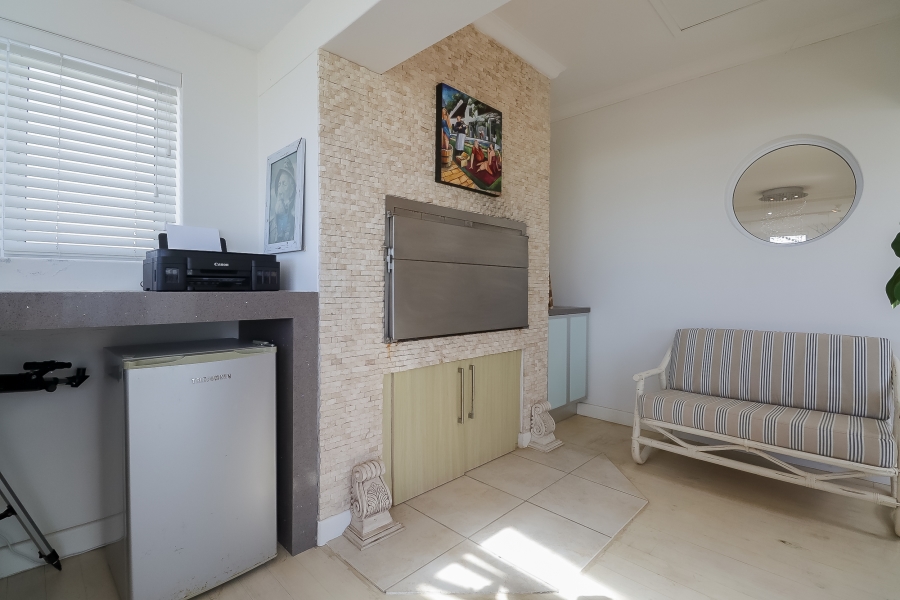 4 Bedroom Property for Sale in Stilbaai Oos Western Cape